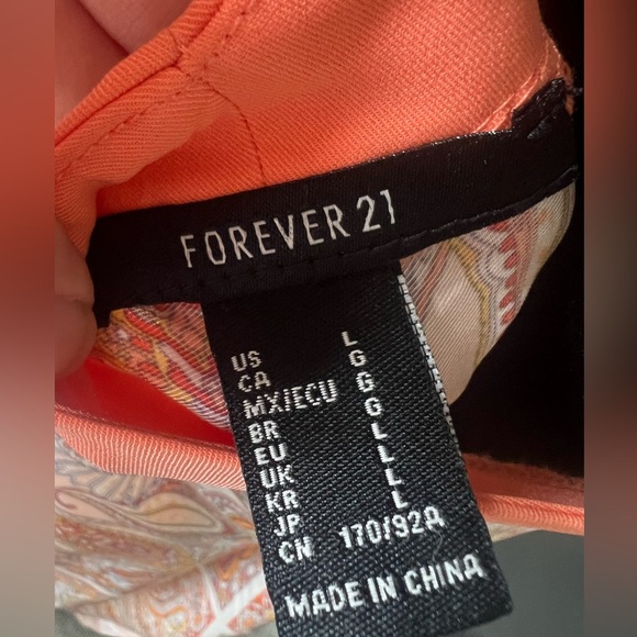 Forever 21 Women's Satin Ornate Print
Trapeze Dress in Cream Large - Picture 5 of 5